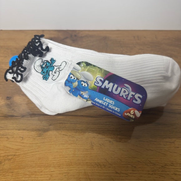 NWT Smurf socks 6 pair, white cartoon socks new size 4-10 - Picture 2 of 4